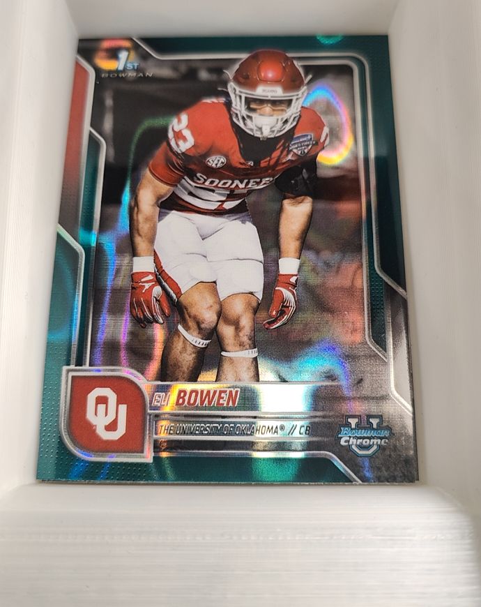 2025 Bowman Chrome University #107 Eli Bowen — front