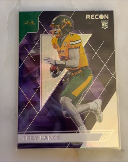 2021 Panini Chronicles Draft Picks Recon #134 Trey Lance — front
