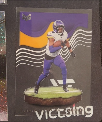2022 Panini Chronicles Magnitude #MAG-16 Justin Jefferson — front