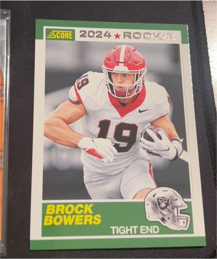 2024 Panini Score #10 Brock Bowers — front