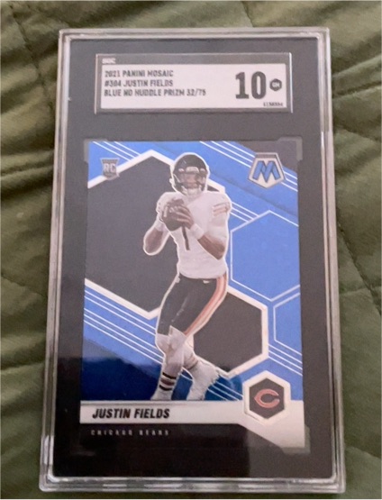 2021 Panini Mosaic #304 Justin Fields — front