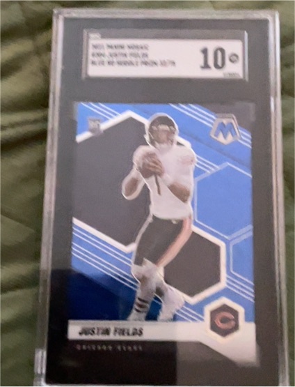 2021 Panini Mosaic #304 Justin Fields RC — front