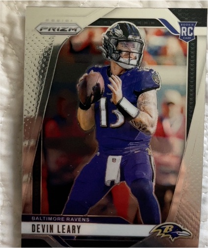 2024 Panini Prizm #327 Devin Leary — front
