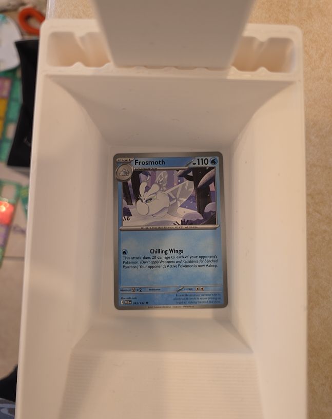 2023 Pokémon Scarlet & Violet #043 Frosmoth — front