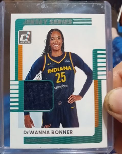 2025 Panini Donruss WNBA Jersey Series #37 DeWanna Bonner — front