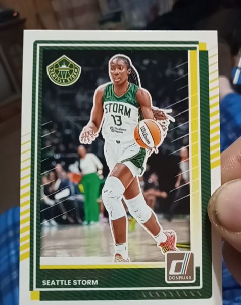 2025 Donruss WNBA #45 Ezi Magbegor — front
