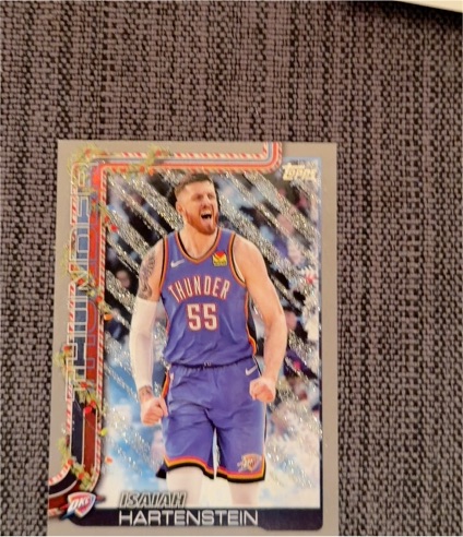 2025-26 Topps #120 Isaiah Hartenstein — front