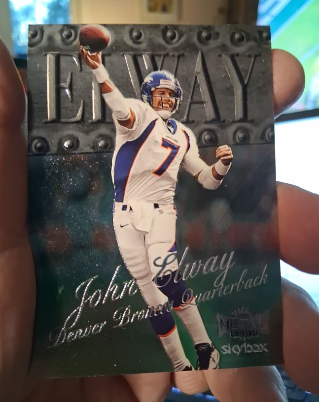 1999 SkyBox Metal Universe #92 John Elway — front