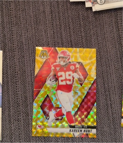 2020 Panini Mosaic #28 Kareem Hunt — front