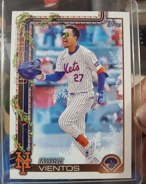 2025 Topps Holiday #H142 Mark Vientos — front