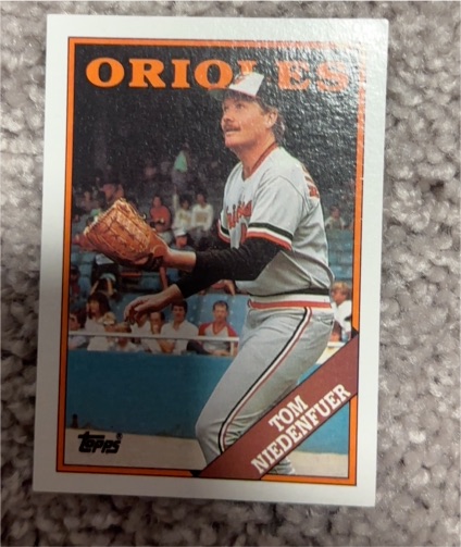 1988 Topps #242 Tom Niedenfuer — front