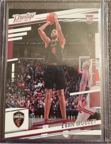 2021-22 Panini Chronicles Prestige #67 Evan Mobley — front