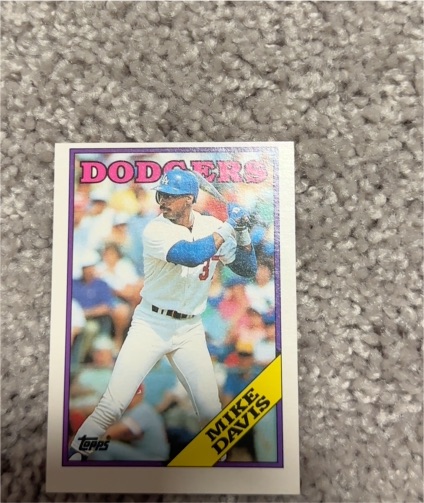 1988 Topps Traded #33T Mike Davis — front