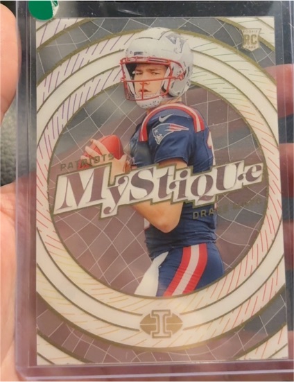 2024 Panini Illusions Mystique New England Patriots — front