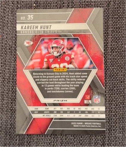 2025 Panini Mosaic #35 Kareem Hunt — front