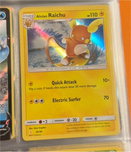 2017 Pokémon #30 Alolan Raichu — front