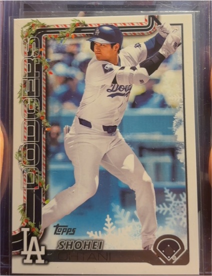 2025 Topps Holiday #H200 Shohei Ohtani — front
