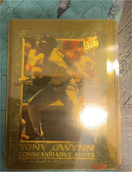 1992 Fleer Ultra #4 Tony Gwynn Commemorative Series — front