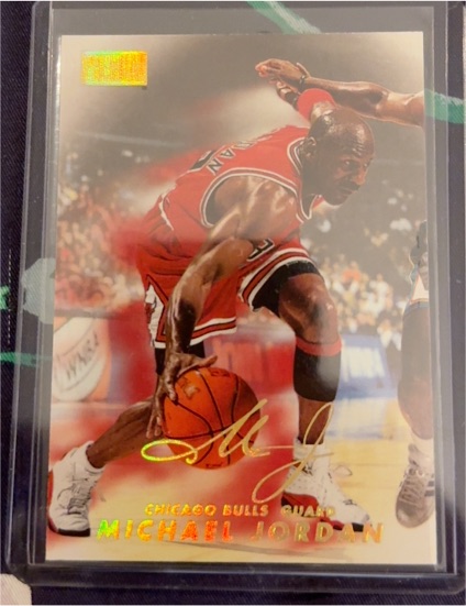 1998-99 SkyBox Premium #23 Michael Jordan — front