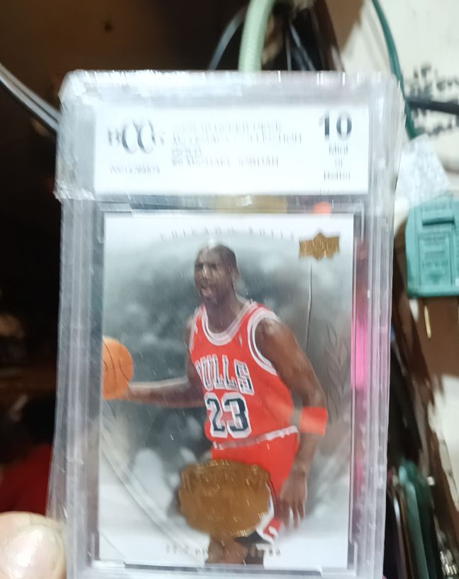 2009-10 Upper Deck MJ Legacy Collection Gold #9 Michael Jordan — front