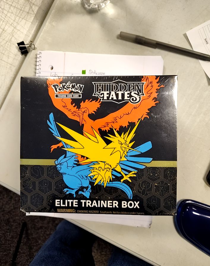 2019 Pokémon Hidden Fates Elite Trainer Box — front