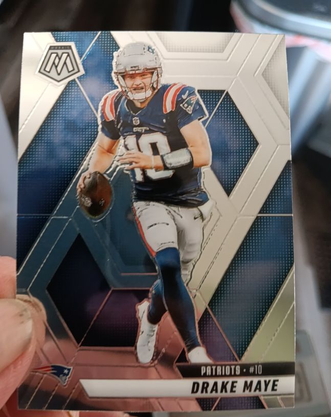 2025 Panini Mosaic #28 Drake Maye — front