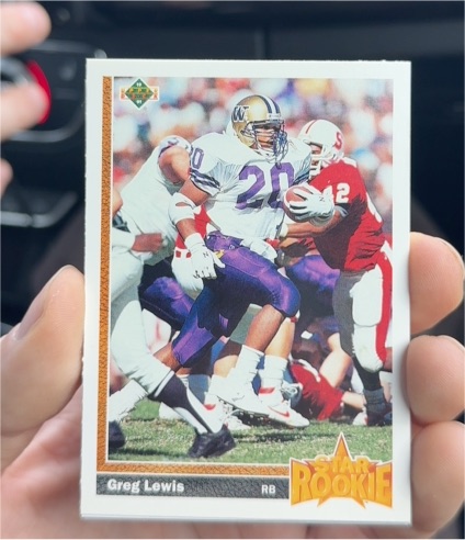 1991 Upper Deck #22 Greg Lewis — front