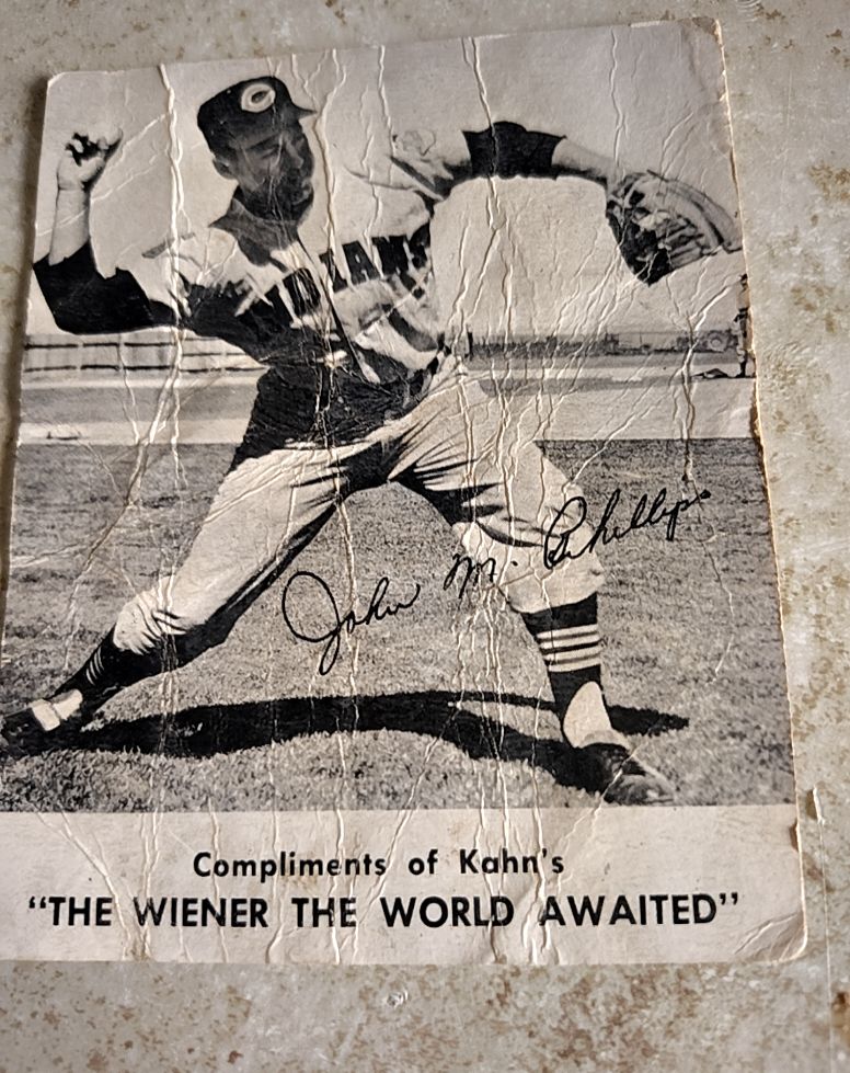 1962 Kahn's Wieners #30 John M. Phillips — front
