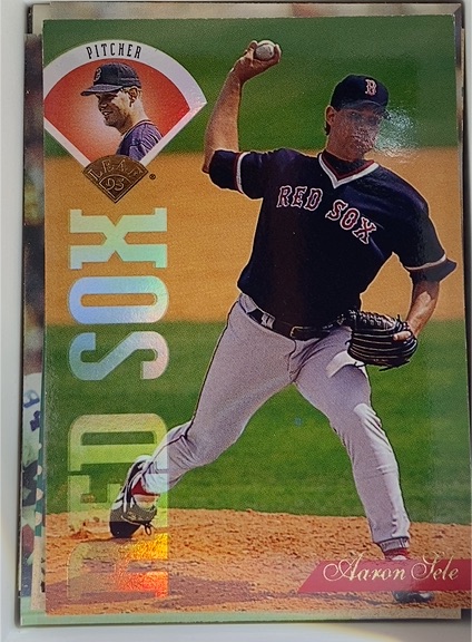 1995 Leaf #7 Aaron Sele — front
