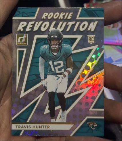 2025 Panini Donruss Rookie Revolution #32 Travis Hunter — front