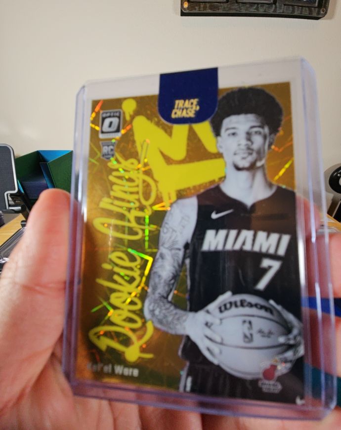 2019-20 Panini Chronicles Essentials #247 Tyler Herro Rookie RC Silver Prizm Heat — front