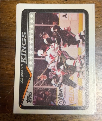 1990-91 Topps #17 Los Angeles Kings — front