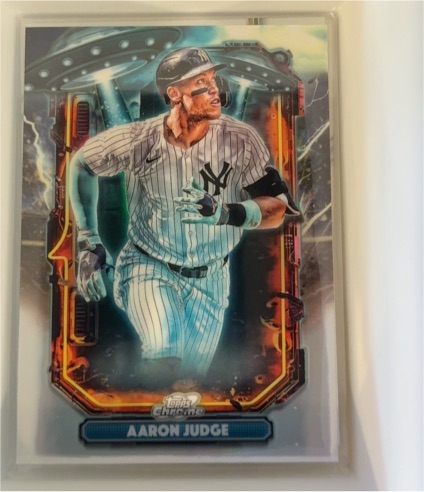 2025 Topps Chrome Cosmic #ET-1 Aaron Judge Extraterrestrial Talent — front