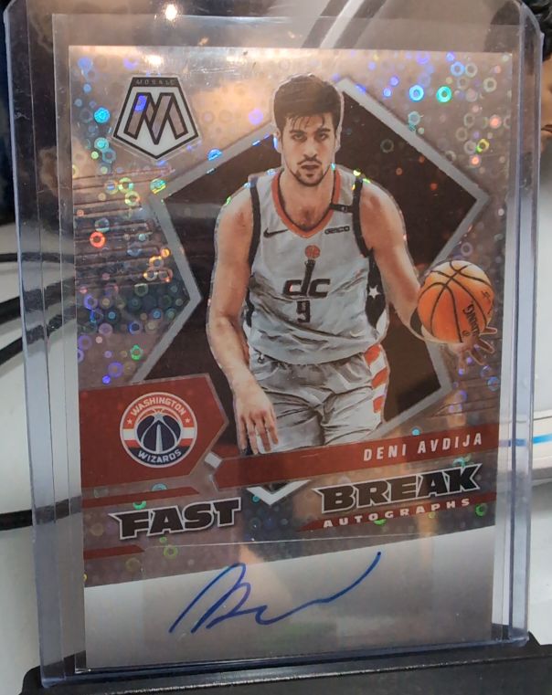 2021 Panini Mosaic Fast Break Autographs Deni Avdija — front