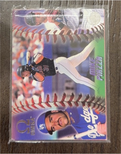 1998 Pacific Omega #100 Mike Piazza — front