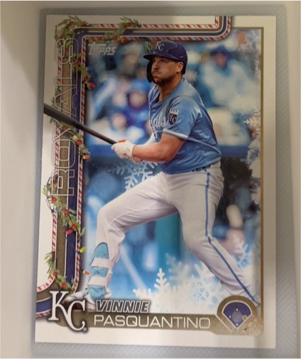2025 Topps Holiday #H198 Vinnie Pasquantino — front