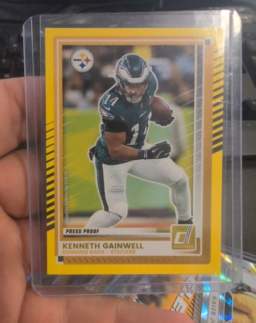 2025 Panini Donruss #128 Kenneth Gainwell — front