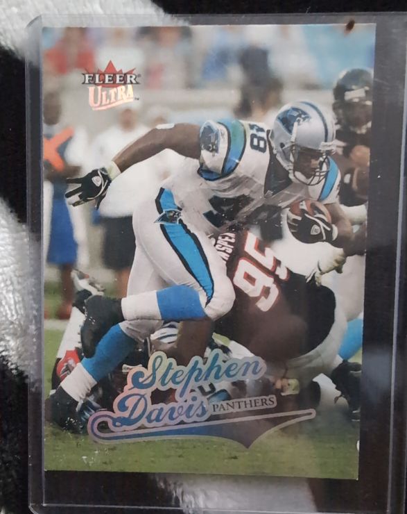 2004 Fleer Ultra #75 Stephen Davis — front