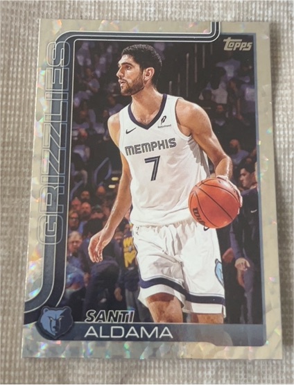 2025-26 Topps #187 Santi Aldama — front