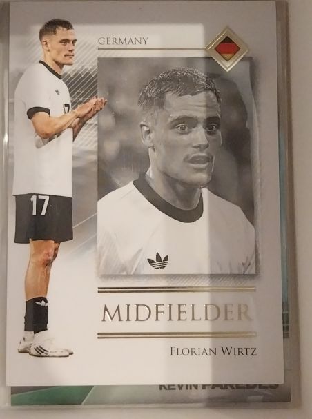 2025 Futera Unique #29 Florian Wirtz — front