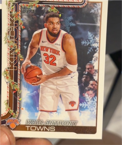 2025-26 Topps Holiday #H16 Karl-Anthony Towns — front