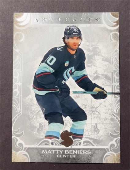 2024-25 Upper Deck Artifacts #22 Matty Beniers — front