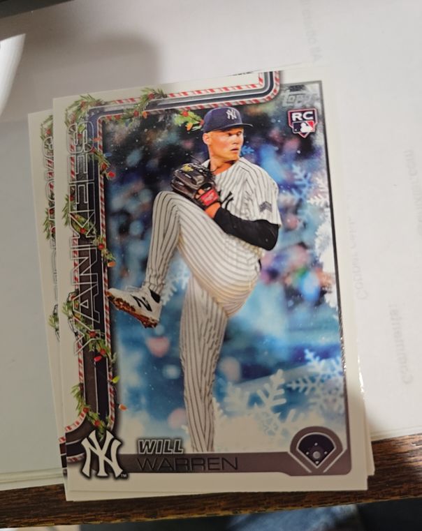 2025 Topps Holiday #H16 Will Warren — front