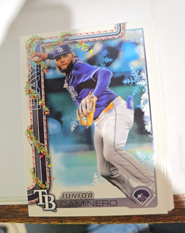 2025 Topps Holiday #H3 Junior Caminero — front