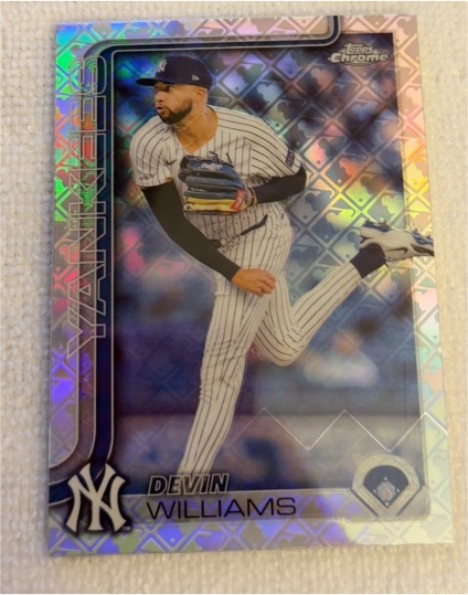 2025 Topps Chrome #153 Devin Williams — front
