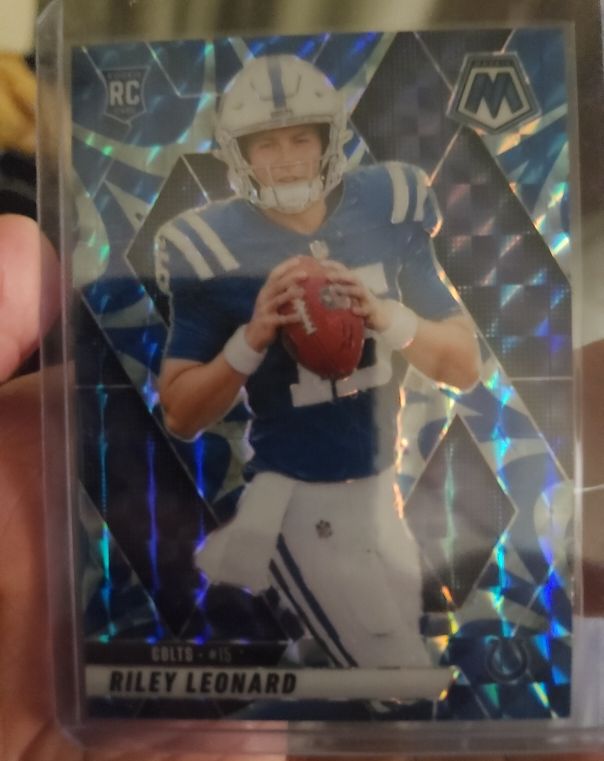 2024 Panini Mosaic #15 Riley Leonard — front