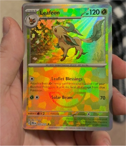 2016 Pokémon TCG SV: Prismatic Evolutions #005 Leafeon — front