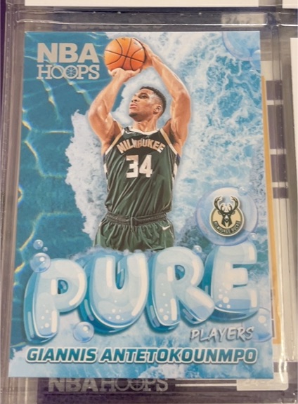 2024-25 Panini NBA Hoops #7 Giannis Antetokounmpo Pure Players — front