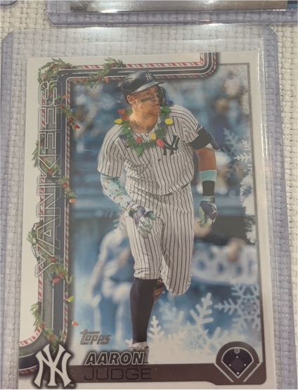 2025 Topps Holiday #H161 Aaron Judge — front