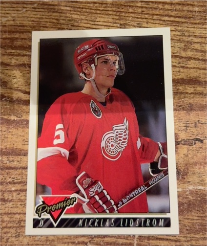 1993-94 Topps Premier #9 Nicklas Lidstrom — front